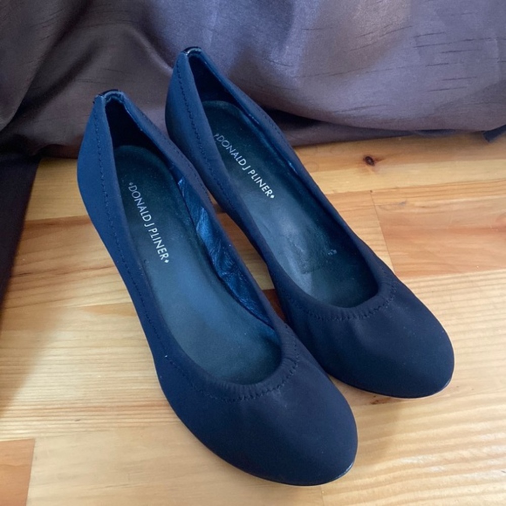 Donald J Pliner heels size 8 1/2